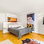 Unique 3-3 Apart-hotel