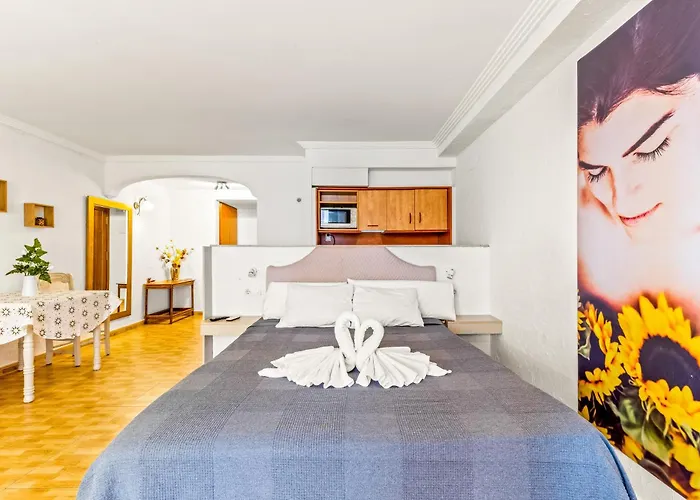 Aparthotel Unique 3-3